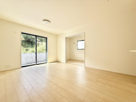 ���r���O ���������났�ƏΊ炪�W�܂�A�S���܂郊�r���O