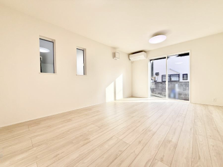 ���r���O �������V���v���������ґ�A��؂Ȑl�Ɖ߂����S���قǂ�����