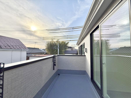 �o���R�j�[ ������ �G�߂̈ڂ낢����������J���I�ȋ�Ԃł�