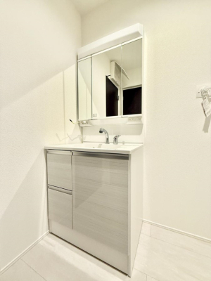 ʑEʏ Ƒ݂Ȃg₷zuł