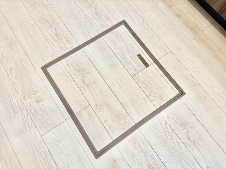 ̑ ݔBꂽ[Xy[XŉƑŜXbL