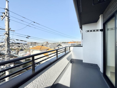 �o���R�j�[ ������ �G�߂̈ڂ낢����������J���I�ȋ�Ԃł�