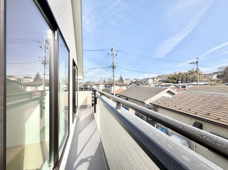 �o���R�j�[ ������ �G�߂̈ڂ낢����������J���I�ȋ�Ԃł�