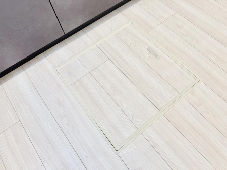 ̑ ݔBꂽ[Xy[XŉƑŜXbL