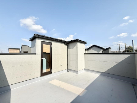 �o���R�j�[ ������ ���R��g�߂Ɋ�����A�J���I�ȃo���R�j�[