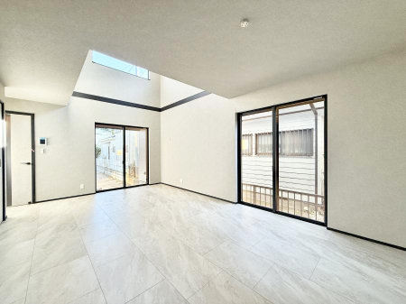 ���r���O �����������������Ɠ��ʂɂ���A�e���̋��