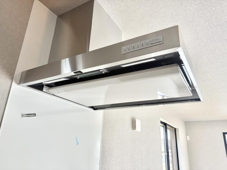 ���̑����� �ݔ����t�[�h�ɕ����Ă���ׁA���������C��ɗU������A�����I�ɔr�����ł��܂�