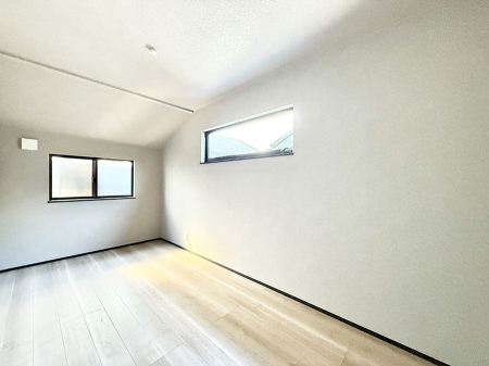 ���[ ����