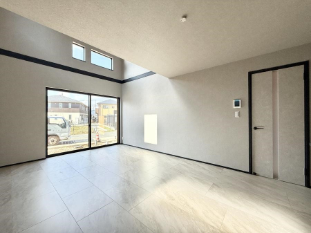 ���r���O ���������났�ƏΊ炪�W�܂�A�S���܂郊�r���O