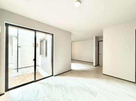 ���̑����� �������Ƒ��̏Ί炪���ӂ��A���났�̋��