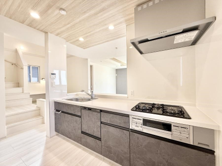 �L�b�`�� �����������������Ɗy�����Ȃ�A���K�ȃL�b�`�����