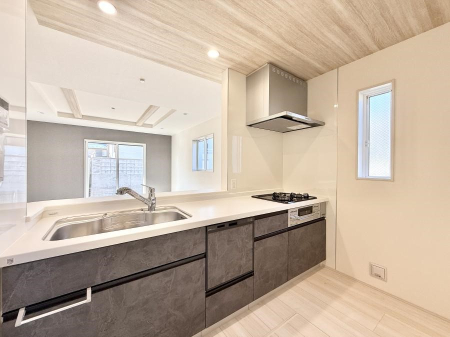 �L�b�`�� �����������������Ԃ����܂��A�Ί炠�ӂ��L�b�`��