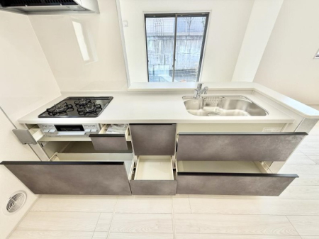 �L�b�`�� �������Ƒ����J��[�߂�A������̂���L�b�`��