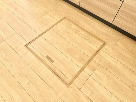 ̑ ݔBꂽ[Xy[XŉƑŜXbL