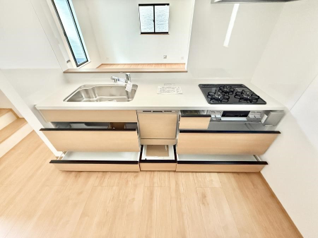 �L�b�`�� �����������������Ɗy�����Ȃ�A���K�ȃL�b�`�����