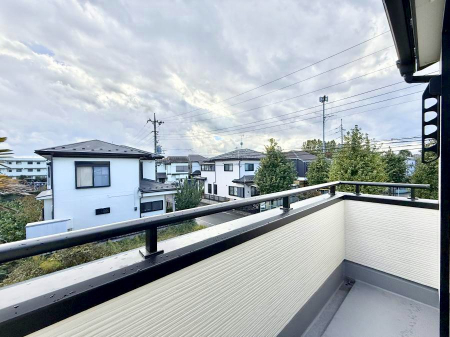 �o���R�j�[ ������ �G�߂̈ڂ낢����������J���I�ȋ�Ԃł�