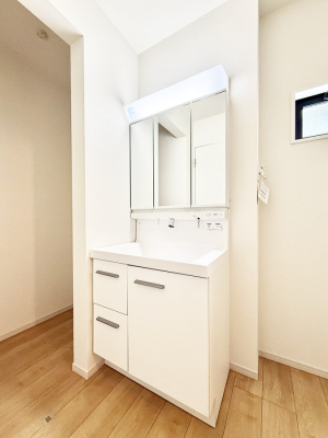 ʑEʏ 邢ʏ͖̎yłႢł