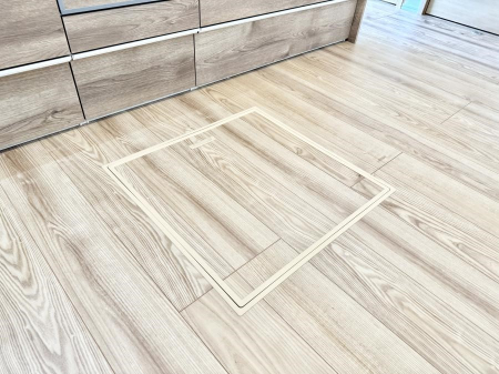 ���̑����� �ݔ����B�ꂽ���[�X�y�[�X�ŉƑS�̂��X�b�L��