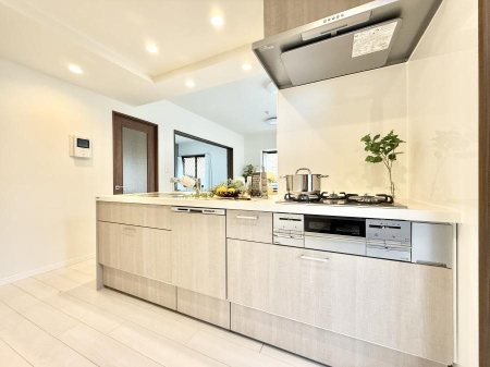 �L�b�`�� �������Ƒ����J��[�߂�A������̂���L�b�`��