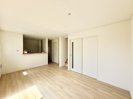 ���r���O ���������R�Ɖ�b�����܂��A�S�n�悢�ЂƂƂ�