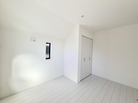 �q������ �������v���C�x�[�g��ԂƂ��ĐÂ��ŗ�������������񋟂��Ă���܂�