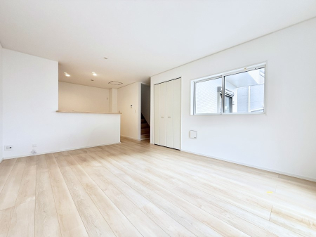 ���r���O ���������R�Ɖ�b�����܂��A�S�n�悢�ЂƂƂ�