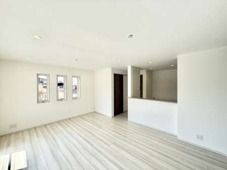 rO 났ƏΊ炪W܂AS܂郊rO