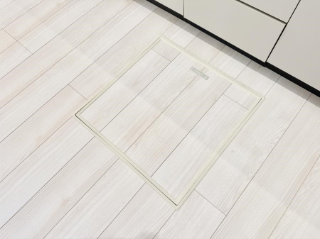 ̑ ݔBꂽ[Xy[XŉƑŜXbL