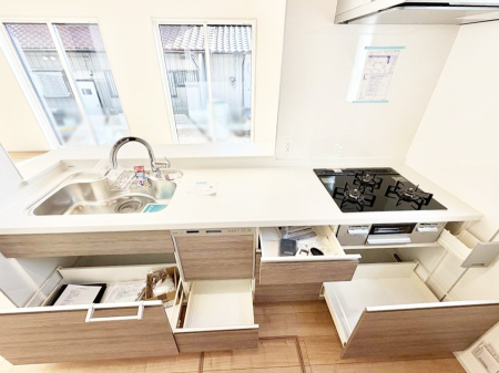 �L�b�`�� �������Ƒ����J��[�߂�A������̂���L�b�`��