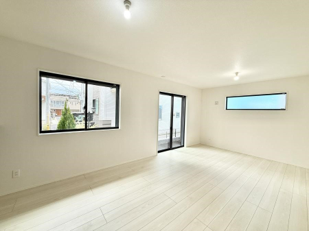 ���r���O ���������R�Ɖ�b�����܂��A�S�n�悢�ЂƂƂ�