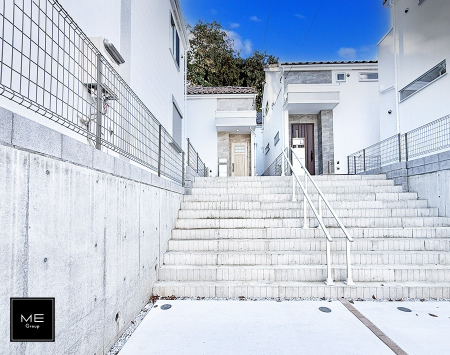 nOώʐ^ OρV炵n܂ꏊŁAƑJ[߂