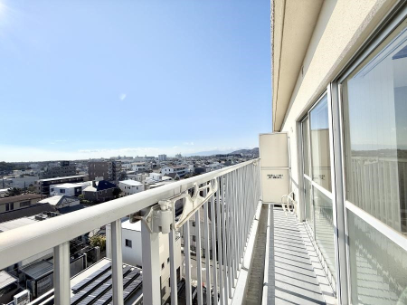 �o���R�j�[ ������ ���̃R�[�q�[���̐�����y���ށA�����̏ꏊ