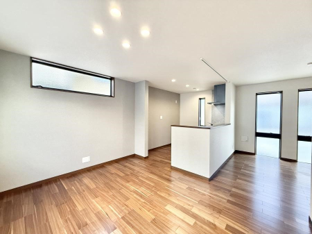 rO 났ƏΊ炪W܂AS܂郊rO