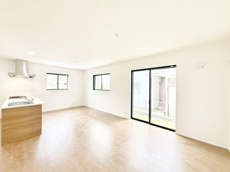 ���r���O ���������S�n�̂����A���z�̃��r���O