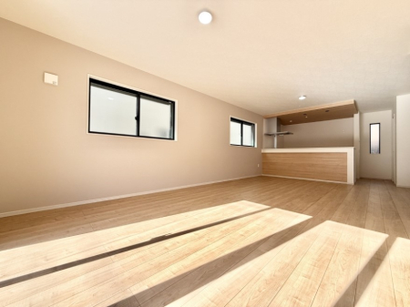 rO 났ƏΊ炪W܂AS܂郊rO