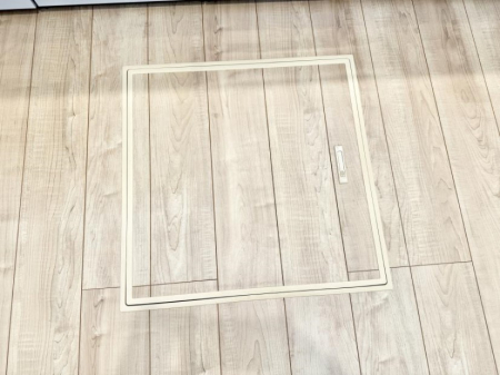 ̑ ݔBꂽ[Xy[XŉƑŜXbL