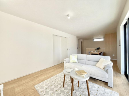 rO 났ƏΊ炪W܂AS܂郊rO