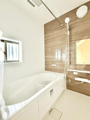 ���� �����������������F�����̕ǖʁA������芰����o�X���[��