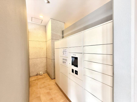 ���̑� �O�ρ����S�ŃX���[�Y�ɉו����󂯎��āA�Z��������ɍœK