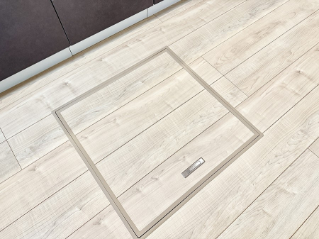 ̑ ݔBꂽ[Xy[XŉƑŜXbL