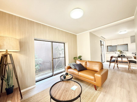 rO 났ƏΊ炪W܂AS܂郊rO