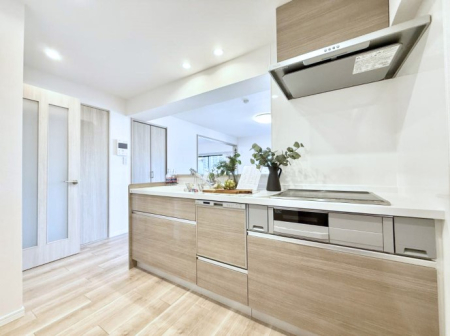 �L�b�`�� �����������������Ԃ����܂��A�Ί炠�ӂ��L�b�`��