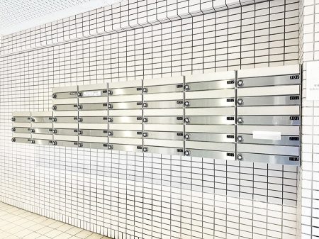 ���̑� �O�ρ��}���V�����̃��[���R�[�i�[�͂��ꂢ�ɂ���Ă��܂��B