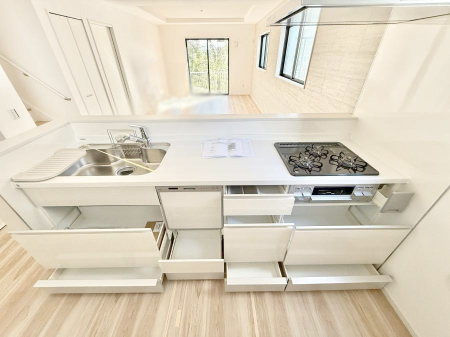 �L�b�`�� �������Ƒ����J��[�߂�A������̂���L�b�`��