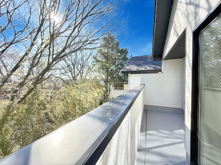 �o���R�j�[ ������ �G�߂̈ڂ낢����������J���I�ȋ�Ԃł�