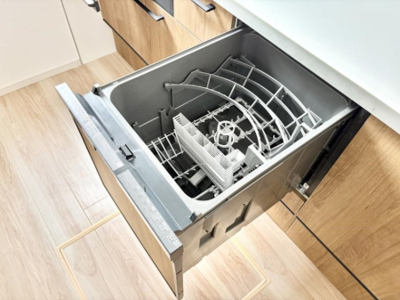 ���̑����� �ݔ�����ԂȂ����I�H����s�J�s�J�Ɏd�グ�Ă���܂�