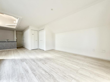 ���r���O ���������났�ƏΊ炪�W�܂�A�S���܂郊�r���O