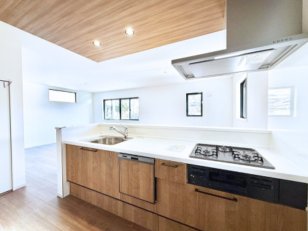 �L�b�`�� �������V���v���Ŕ������S�n�悢���Ԃ𐶂ރL�b�`�����