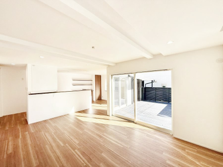 ���r���O ���������R�Ɖ�b�����܂��A�S�n�悢�ЂƂƂ�