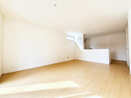 ���r���O ���������났�ƏΊ炪�W�܂�A�S���܂郊�r���O